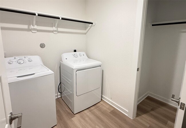 Building Photo - 3339 Silvery Bryum Dr