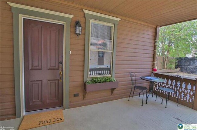 Building Photo - 325 N Eighth St