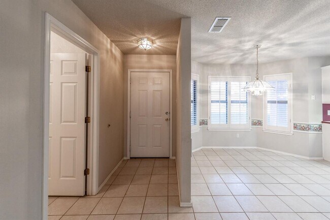 Building Photo - Beautiful Home In South Lubbock! Available...