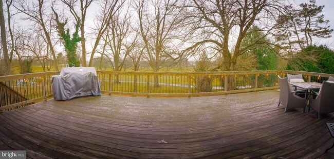 Building Photo - 308 Old Court House Rd NE