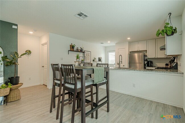 Building Photo - 5824 San Geronimo