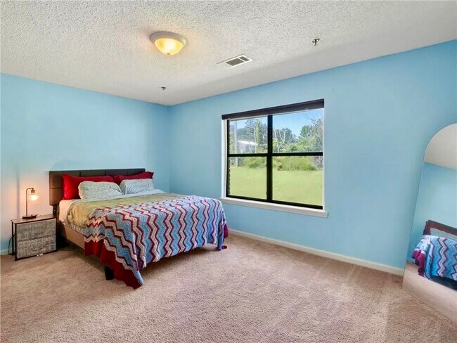 Building Photo - 510 Curtis St