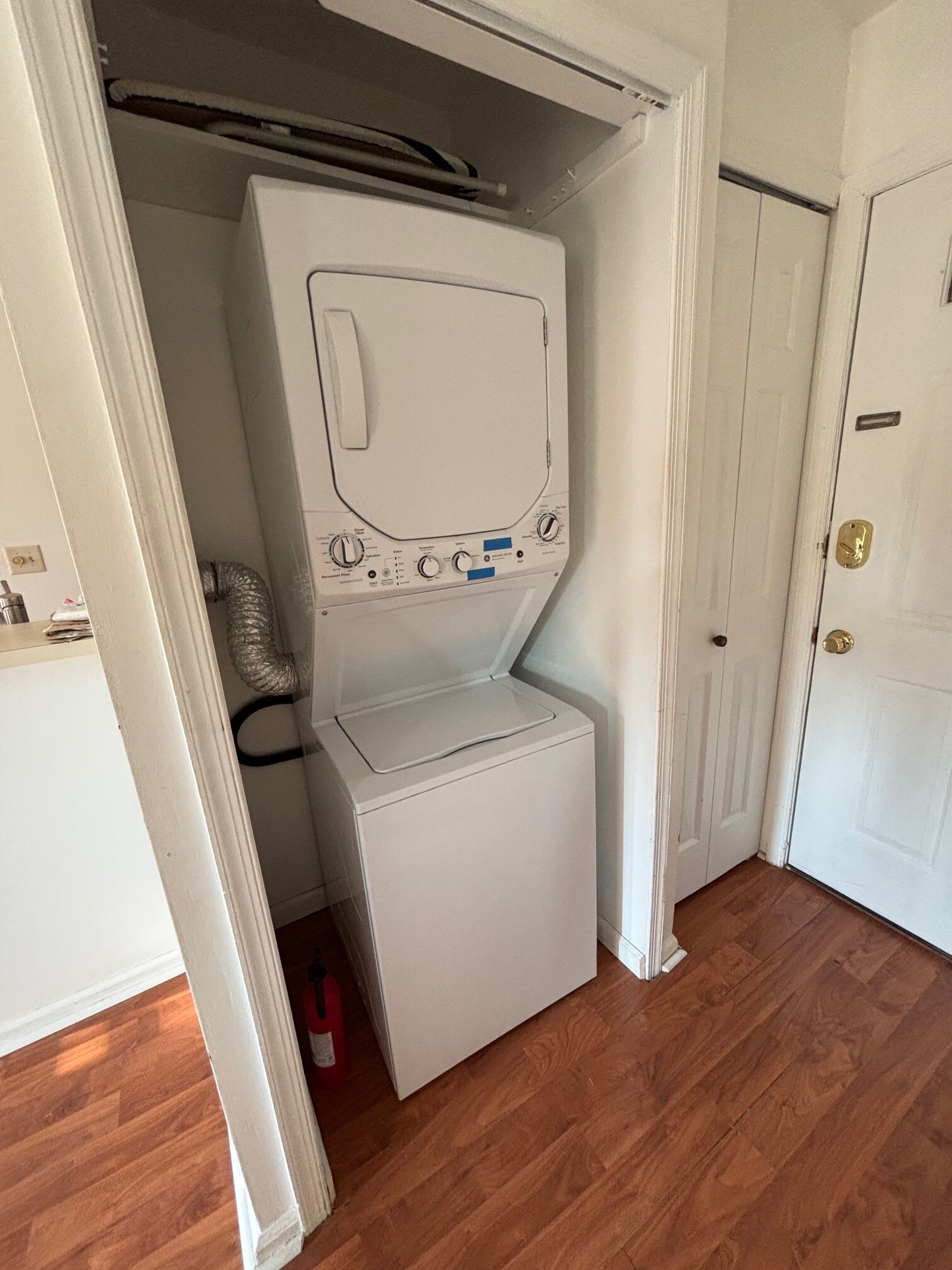 In-Unit Washer/Dryer - 83 Crosspointe Dr