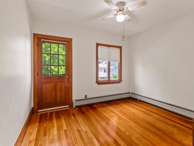 Building Photo - 37 Wright Ave