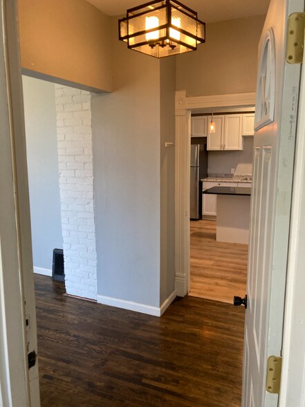 Building Photo - 912 5th St SW