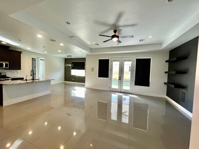 Building Photo - Wonderful Pet-Friendly Home in Overlook @ ...