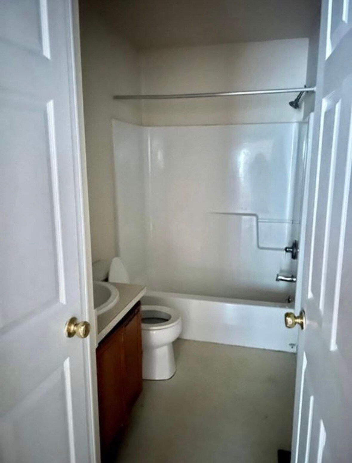 Building Photo - 111 Sunset Dr