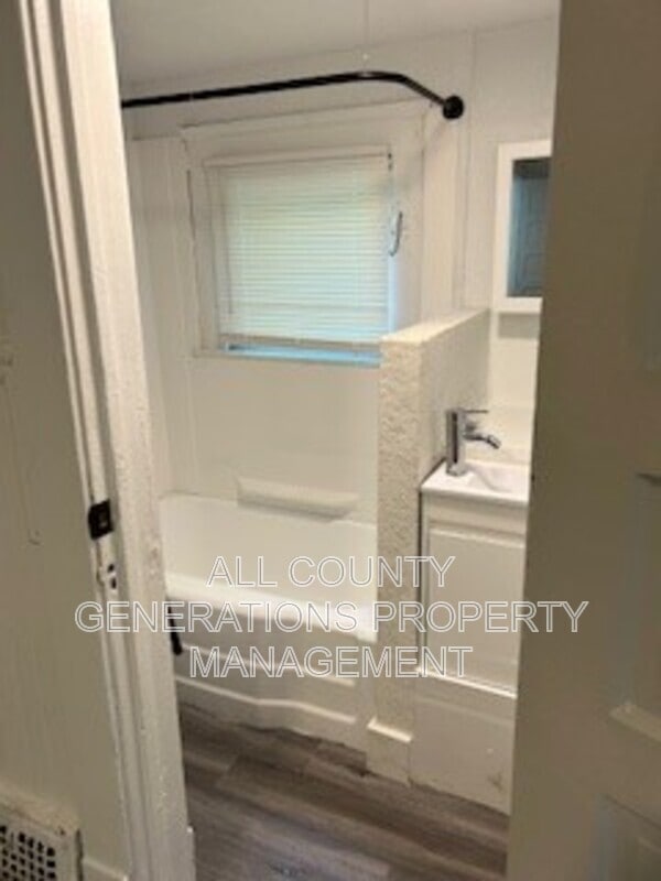 Building Photo - 9705 Orleans Ave