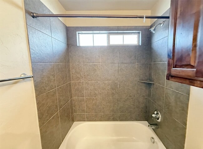 Building Photo - 6413 Fitzgerald Dr