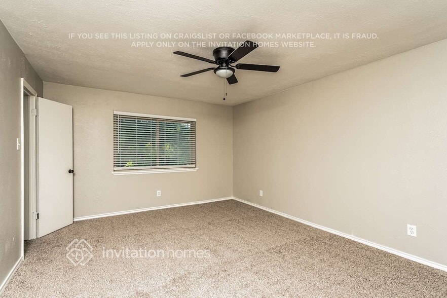 Building Photo - 5001 Thompson Dr