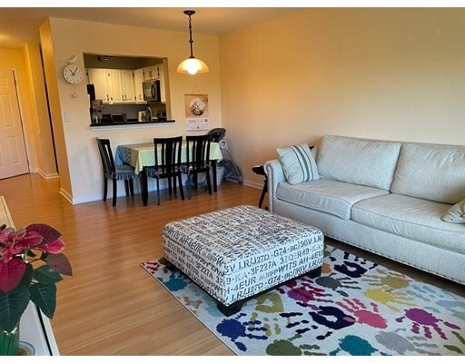 Building Photo - 500 Colonial Dr