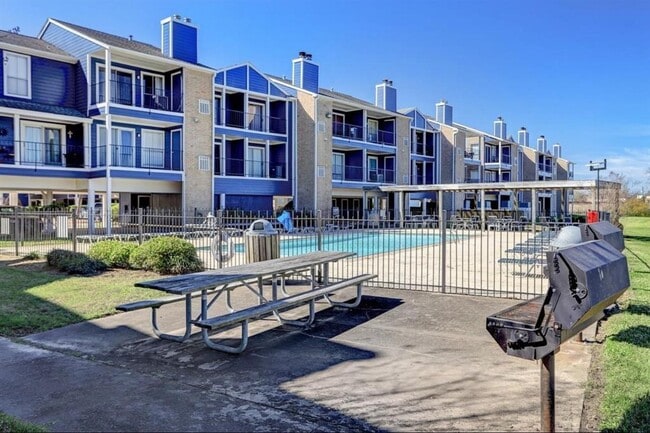 Building Photo - 18519 Egret Bay Blvd