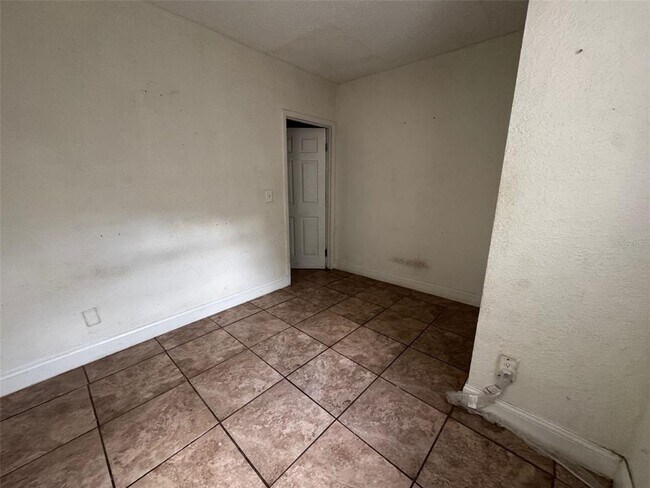 Building Photo - 638 Columbia St