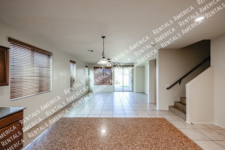 Building Photo - 3410 S Sunland Dr