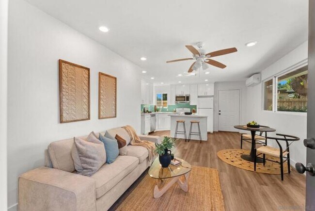 Building Photo - 8420-8424 Dallas St