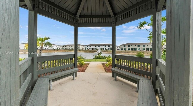 Building Photo - 5600 NW Coventry Cir