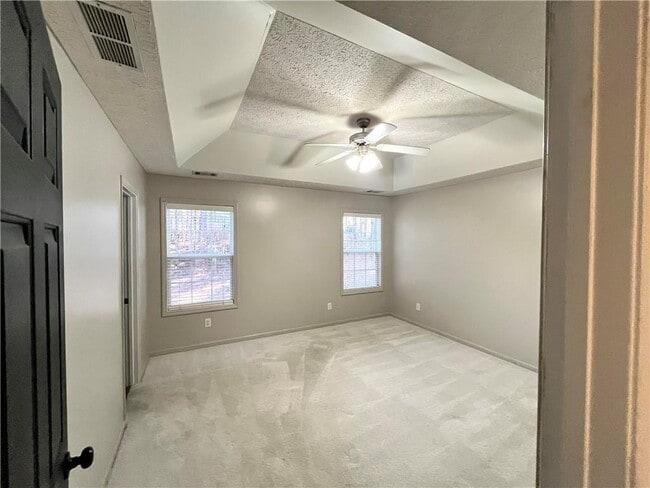 Building Photo - 138 W Fork Way