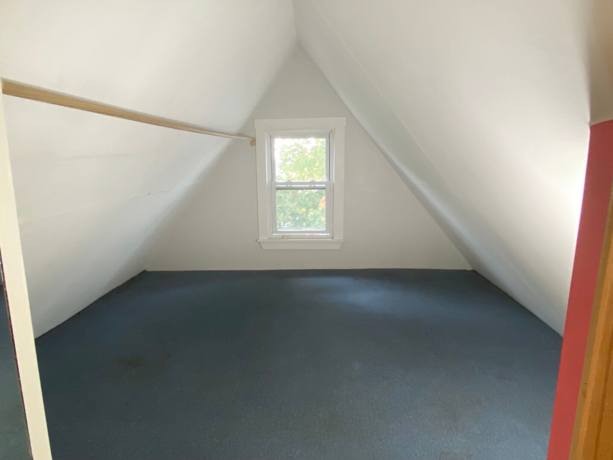 Walk-In Closet - 40 Clark St