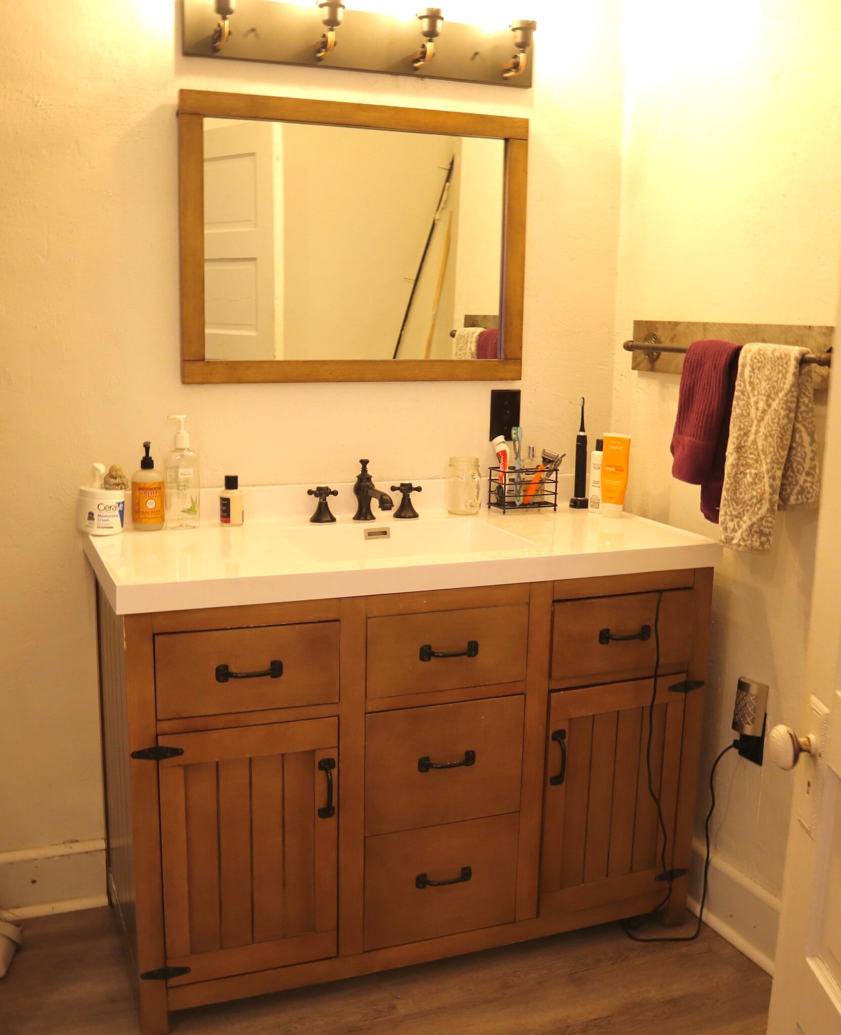 Building Photo - 618 Adams Street NE