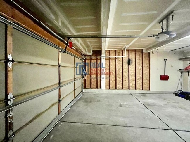 Building Photo - 5246 E 128th Dr