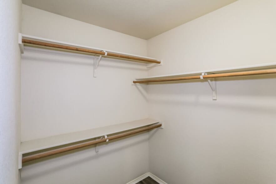 Building Photo - 12249 Shadow Wood Trail