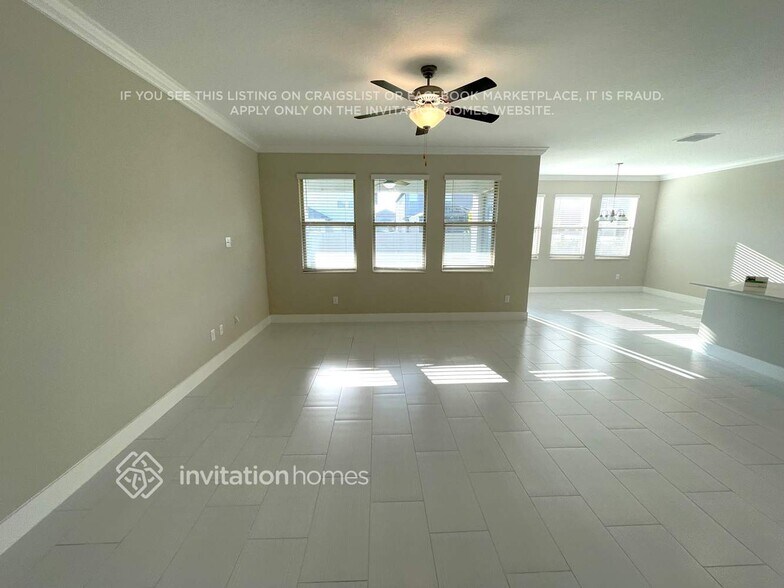 Building Photo - 9808 Little Bluestem Dr