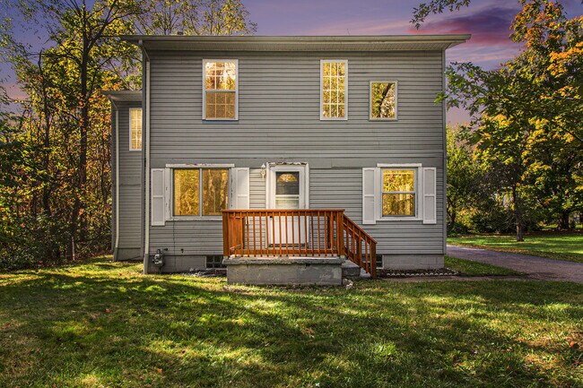 Primary Photo - 1061 Centennial Ave