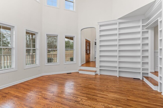 Building Photo - 111 Rea Dr