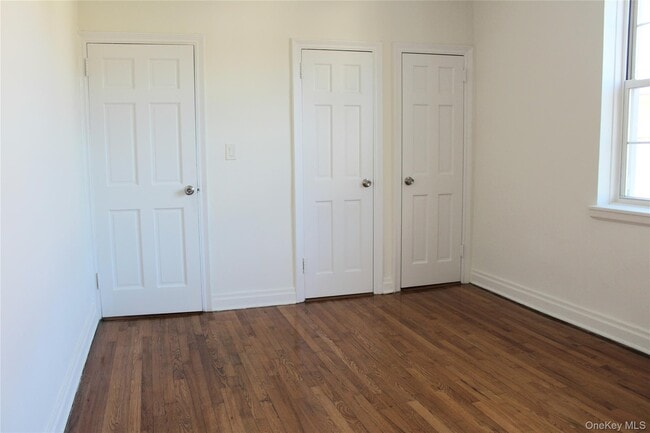 Building Photo - 1 Ash Pl