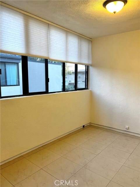 Building Photo - 540 Fairview Ave