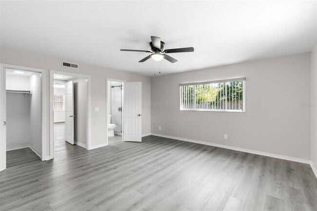 Building Photo - 5546 5th St S
