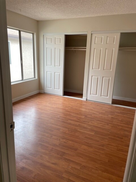 Bedroom - 14970 Victory Blvd