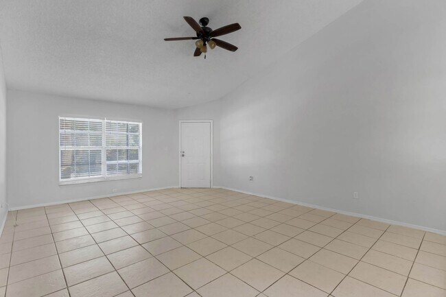 Building Photo - Spacious 2/2 Condo In Lancelot at Winter Park