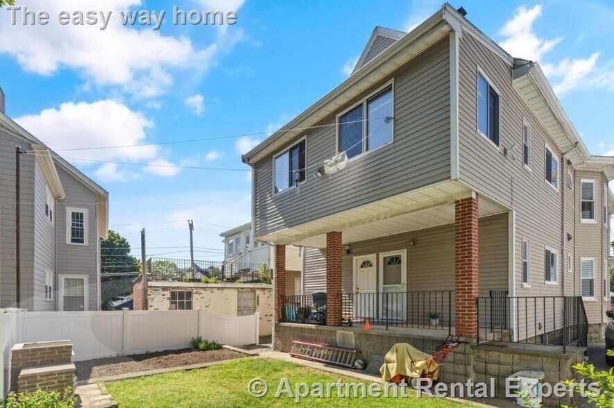 Building Photo - 38 George St