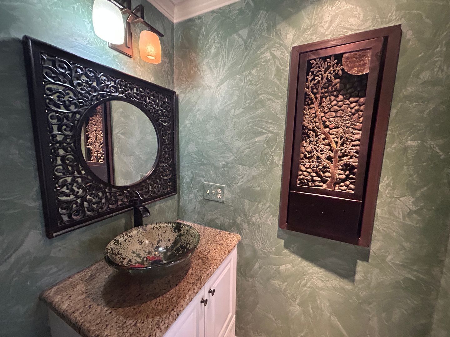 Building Photo - 2/2 Ground Floor Condo off Island Park Rd