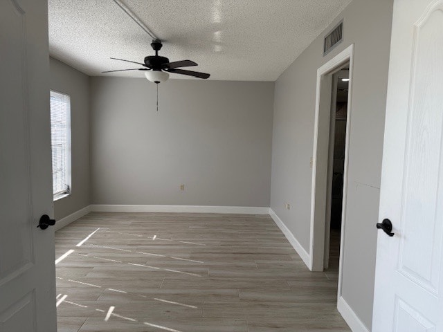 Building Photo - 7351 W Country Club Dr N