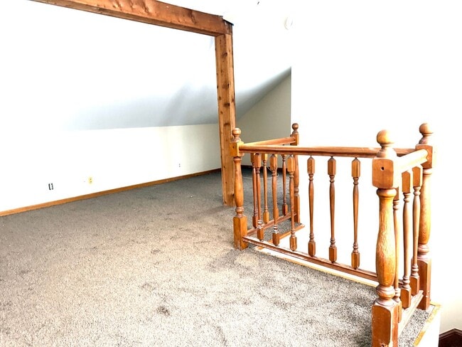 Building Photo - BEAUTIFUL SINGLE FAMILY MOVE-IN READY!!!