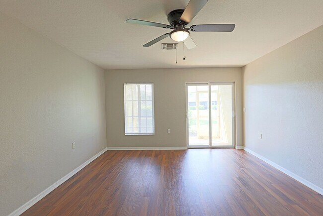 Building Photo - Villages of Stoneybrook 12000-1403