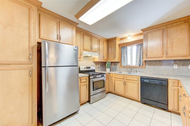 Building Photo - 4306 Spellman Rd