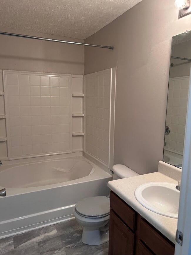 Building Photo - 1809 Thrasher Ct