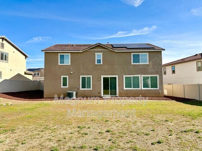 Building Photo - 34124 Thistlewood Ave