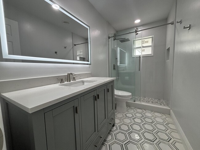 Building Photo - 1307 SW 24th St