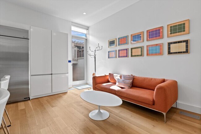 Building Photo - 1823 W Race Ave