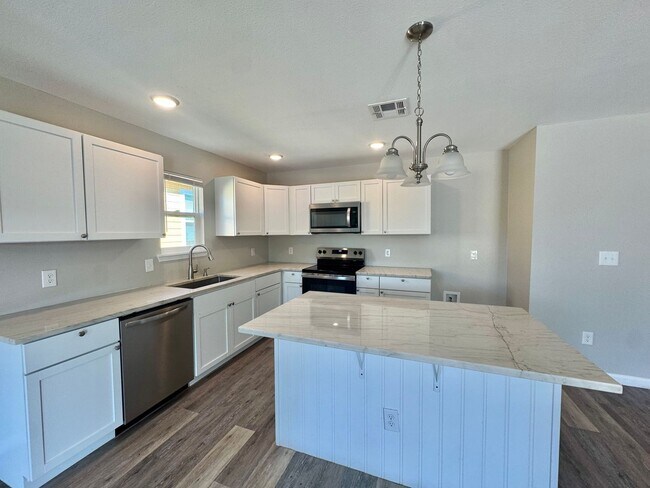 Building Photo - 4111 W 57th St