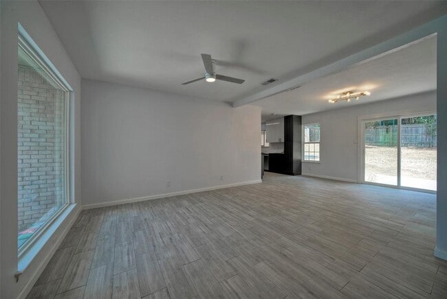 Building Photo - 5301 Gladstone Dr