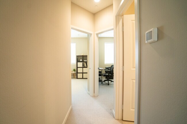 Building Photo - 2516 S Escondido Blvd