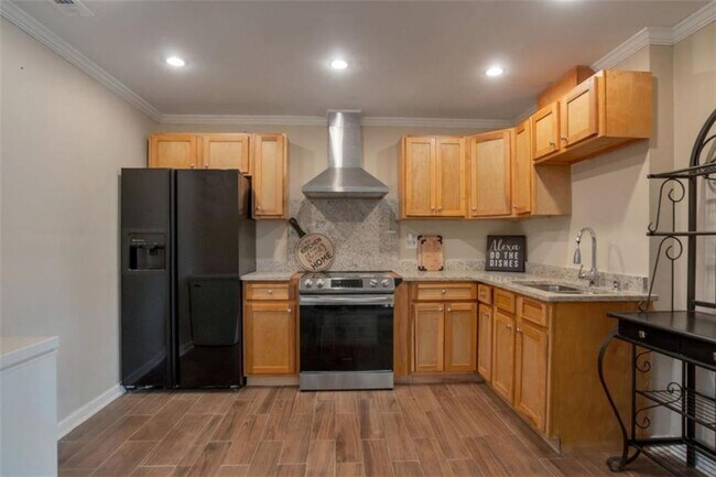 Building Photo - 415 Oxmoor Lake Dr