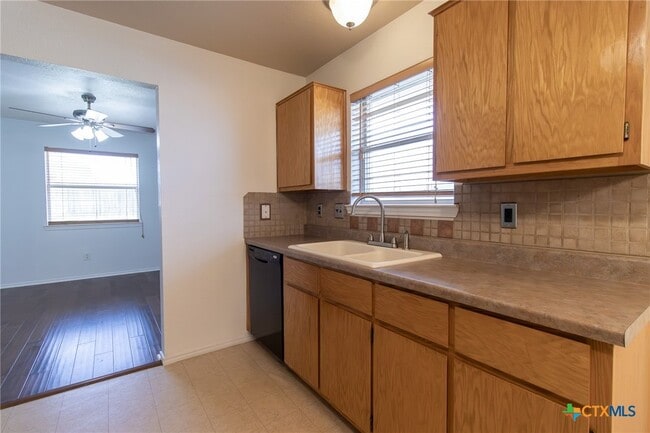 Building Photo - 4507 Aspen Dr