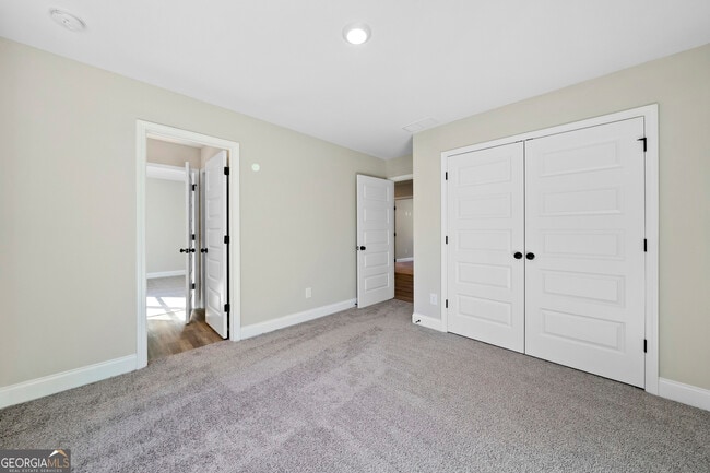 Building Photo - 280 Mulberry Dr
