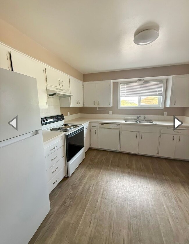 Building Photo - Comfortable 2 Bed / 1 Bath Just Steps from EWU